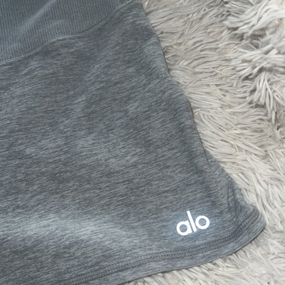 ALO YOGA Alosoft Aura Shorts Grey